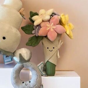 AUTHENTIC Jellycat Amusable Bouquet of Flowers NWT
